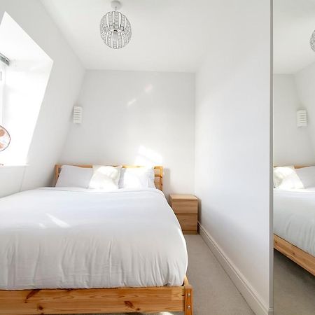 Apartmán Modern 1 Bed Flat 2 Mins Walk From Restaurants Bars Clubs & Beach! Wow! Bournemouth Exteriér fotografie