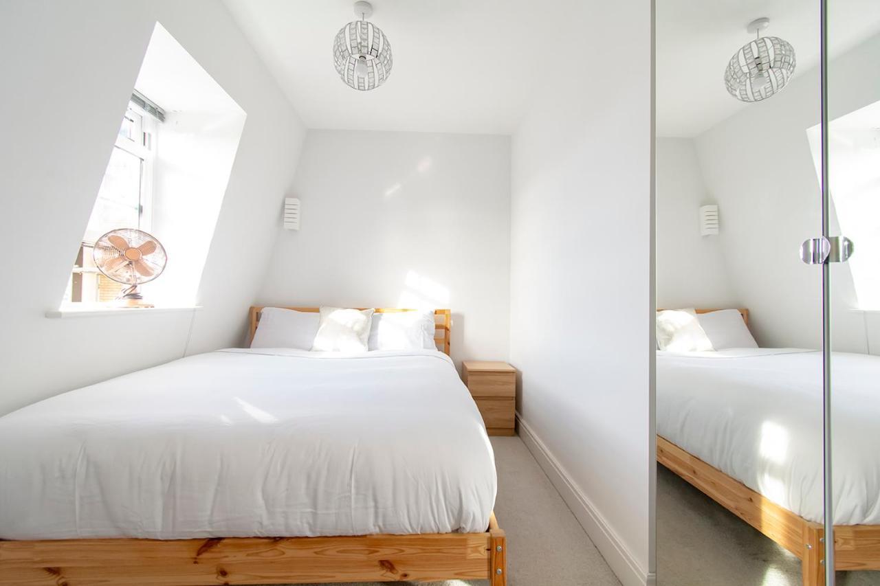Apartmán Modern 1 Bed Flat 2 Mins Walk From Restaurants Bars Clubs & Beach! Wow! Bournemouth Exteriér fotografie